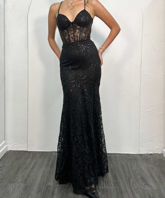 Vestido Negro de Lujo